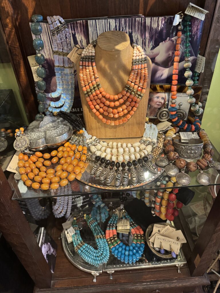 Assorted jewelry