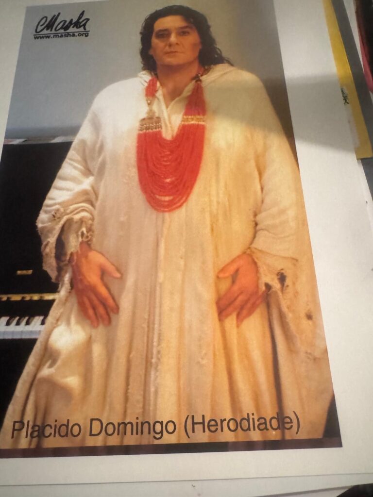 4c526f33-302f-4beb-aeed-2f06a69e4550